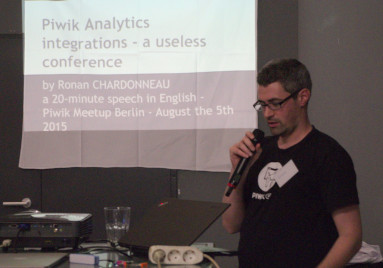 Cette photo a été prise lors d'une conférence que j'ai donné il y a quelques années à Berlin quand Matomo s'appelait Piwik